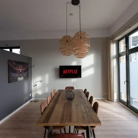 Phoenix Loft 6 High Speed Wifi Netflix *